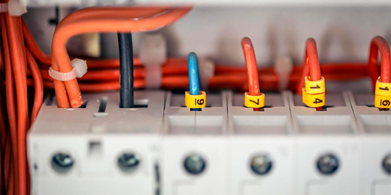 Verificacion de transformadores de medida: Asegurando la precision en la monitorizacion energetica.